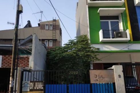 Rumah dijual dengan 11 kamar tidur di Mangga Besar, Jakarta