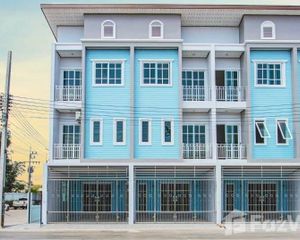 For Sale 5 Beds Townhouse in Hat Yai, Songkhla, Thailand