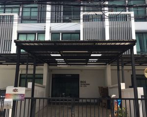 For Sale or Rent 3 Beds Townhouse in Lat Phrao, Bangkok, Thailand