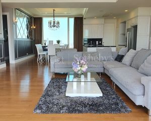 For Sale or Rent 4 Beds Condo in Watthana, Bangkok, Thailand