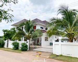 For Sale 7 Beds House in Mueang Udon Thani, Udon Thani, Thailand