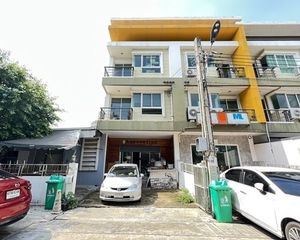For Sale 4 Beds Office in Saphan Sung, Bangkok, Thailand