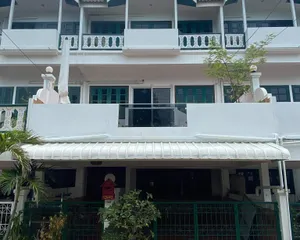 For Sale 4 Beds Townhouse in Hua Hin, Prachuap Khiri Khan, Thailand