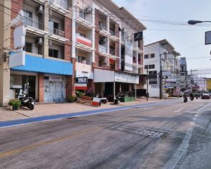For Rent 4 Beds Retail Space in Bang Lamung, Chonburi, Thailand