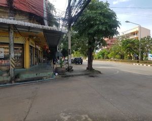 For Sale 10 Beds Retail Space in Mueang Uttaradit, Uttaradit, Thailand