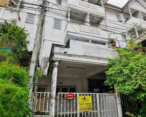 For Rent 6 Beds Townhouse in Thung Khru, Bangkok, Thailand