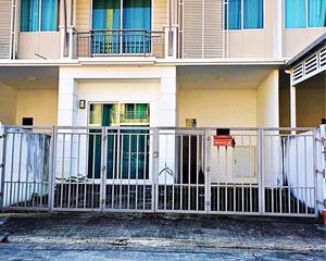 For Sale 3 Beds Townhouse in Mueang Chiang Mai, Chiang Ma