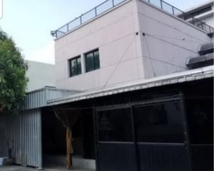 For Sale Office 200 sqm in Lat Phrao, Bangkok, Thailand