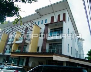 For Rent 3 Beds Townhouse in Phimai, Nakhon Ratchasima, Thailand