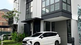 Townhouse dijual dengan 3 kamar tidur di Cilandak Timur, Jakarta
