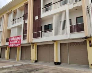 For Sale 3 Beds Retail Space in Mueang Nakhon Ratchasima, Nakhon Ratchasima, Thailand