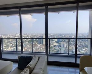 For Rent 4 Beds Condo in Dusit, Bangkok, Thailand