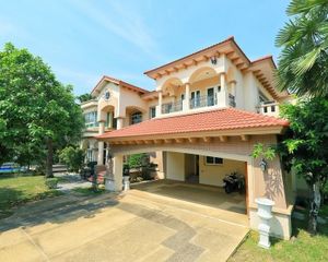 For Sale 6 Beds House in Bang Kruai, Nonthaburi, Thailand