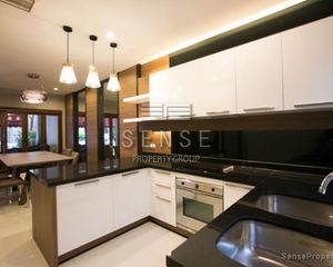 For Sale or Rent 4 Beds Townhouse in Ratchathewi, Bangkok, Thailand