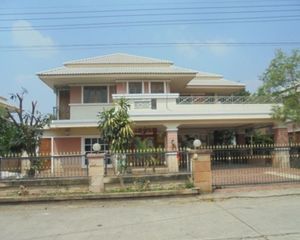 For Sale 1 Bed House in Mueang Uthai Thani, Uthai Thani, Thailand