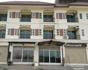 For Sale or Rent Retail Space in Si Racha, Chonburi, Thailand