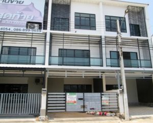 For Sale Townhouse 80.4 sqm in Ban Phaeo, Samut Sakhon, Thailand