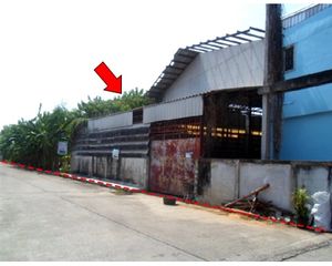 For Sale Warehouse 324 sqm in Mueang Lop Buri, Lopburi, Thailand