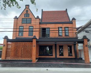 For Sale 2 Beds House in Saphan Sung, Bangkok, Thailand