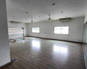 For Rent Office 107 sqm in Mueang Phuket, Phuket, Thailand