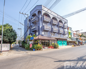 For Sale 9 Beds Townhouse in Mueang Phetchaburi, Phetchaburi, Thailand