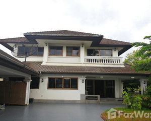 For Sale 4 Beds House in Mueang Lamphun, Lamphun, Thailand