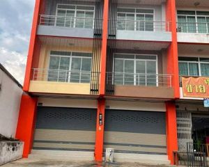 For Sale 3 Beds Townhouse in Wang Thong, Phitsanulok, Thailand