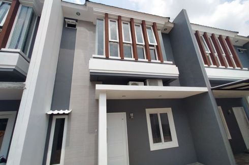 Rumah dijual dengan 3 kamar tidur di Aren Jaya, Jawa Barat