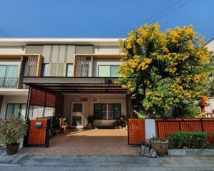 For Sale 3 Beds Townhouse in Don Mueang, Bangkok, Thailand