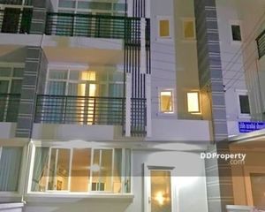 For Rent 4 Beds Townhouse in Phimai, Nakhon Ratchasima, Thailand