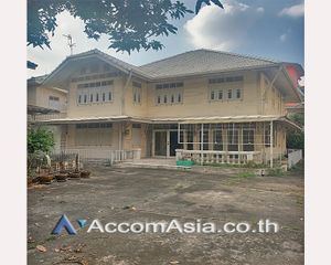 For Rent 3 Beds House in Chom Thong, Bangkok, Thailand