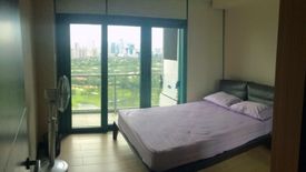2 Bedroom Condo for sale in 8 Forbestown Centre, BGC, Metro Manila