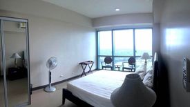 2 Bedroom Condo for sale in 8 Forbestown Centre, BGC, Metro Manila
