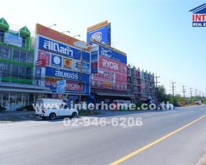 For Sale Retail Space in Bang Nam Priao, Chachoengsao, Thailand
