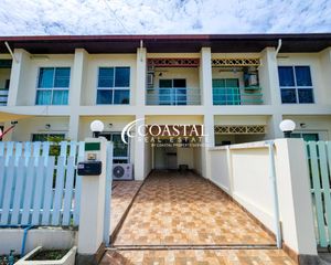 For Rent 3 Beds Townhouse in Bang Lamung, Chonburi, Thailand