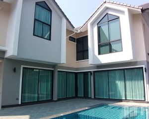 For Rent 6 Beds House in San Sai, Chiang Mai, Thailand