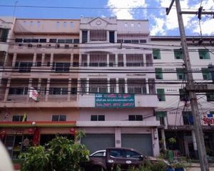 For Sale Retail Space in Mueang Chachoengsao, Chachoengsao, Thailand