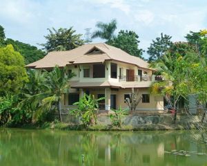 For Sale 5 Beds House in Mueang Chiang Mai, Chiang Mai, Thailand