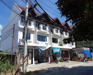 For Sale 6 Beds Townhouse in Mueang Chiang Mai, Chiang Mai, Thailand