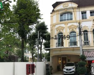 For Rent 3 Beds Townhouse in Rat Burana, Bangkok, Thailand