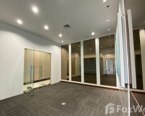 For Rent Office 370 sqm in Khlong Toei, Bangkok, Thailand