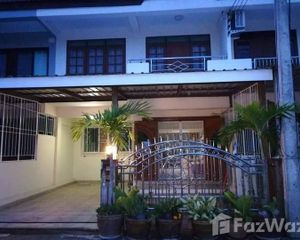 For Sale 3 Beds Townhouse in Mueang Lamphun, Lamphun, Thailand