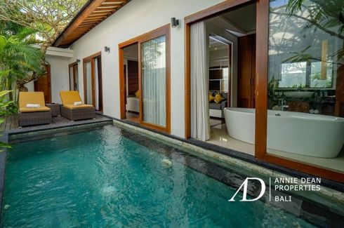 Komersial dijual dengan 6 kamar tidur di Kerobokan, Bali