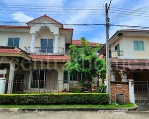 For Sale 6 Beds House in Mueang Samut Sakhon, Samut Sakhon, Thailand