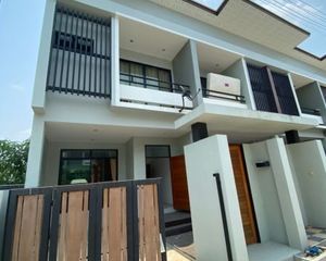For Rent 2 Beds Townhouse in San Sai, Chiang Mai, Thailand