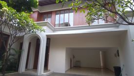 Townhouse disewa dengan 4 kamar tidur di Cipete Selatan, Jakarta