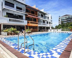 For Sale 5 Beds Townhouse in Bang Lamung, Chonburi, Thailand