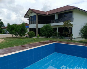 For Sale 5 Beds House in Nong Ya Sai, Suphan Buri, Thailand