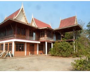 For Sale House 3,040 sqm in Si Prachan, Suphan Buri, Thailand