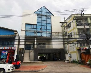 For Sale Office 560 sqm in Mueang Chon Buri, Chonburi, Thailand